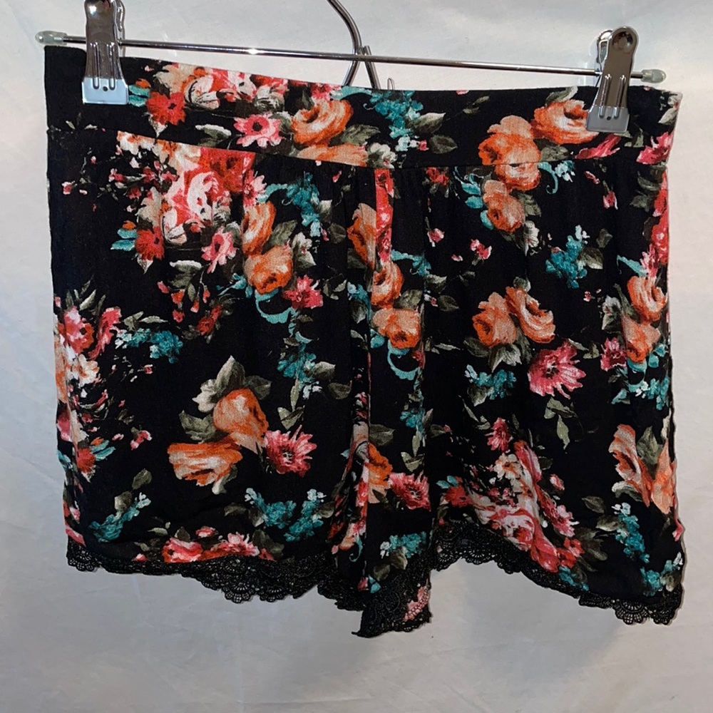 Floral Lace Shorts - Size S